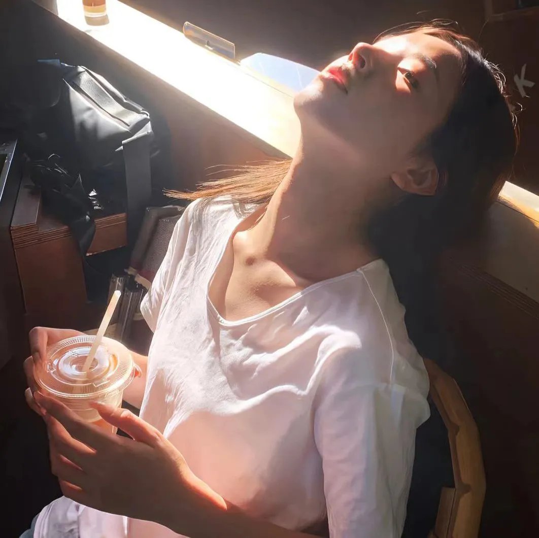 小手牵小狗